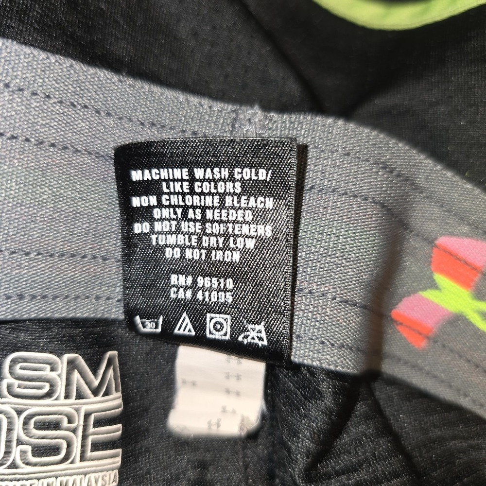 Under Armour Black Loose heatgear Shorts Size Small Athletic With Neon‎ 2012 - Picture 3 of 5